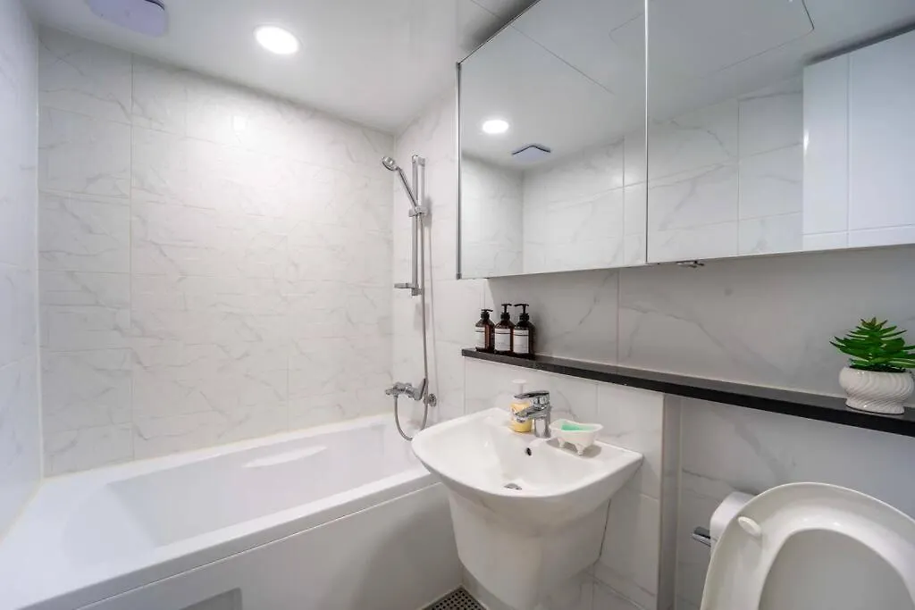 Haeundae Chocho Stay 2 Busan Apartment